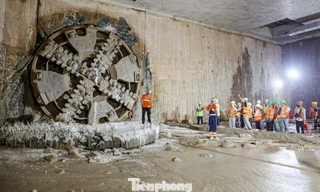 Robot đào ngầm metro đã khoan được đường đến ga Văn Miếu