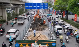 Hà Nội yêu cầu đẩy tiến độ các dự án chống ngập, dỡ rào chắn trên nhiều tuyến phố trung tâm trước 30/4