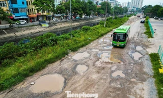 Hiện trạng sửa chữa tuyến đường nhiều 'ổ gà', 'ô trâu' nhất nội thành Hà Nội