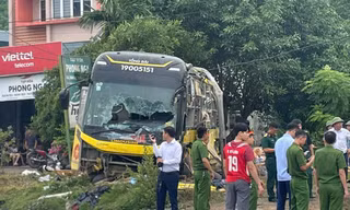 Thông tin bất ngờ liên quan xe khách bị lật ở Hà Tĩnh khiến 10 người tử vong