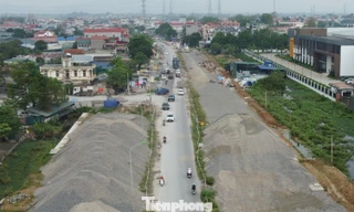 Dự án mở rộng QL6 qua 3 phường Hà Nội: Nhiều đoạn vẫn ‘tê liệt’ vì vướng mặt bằng