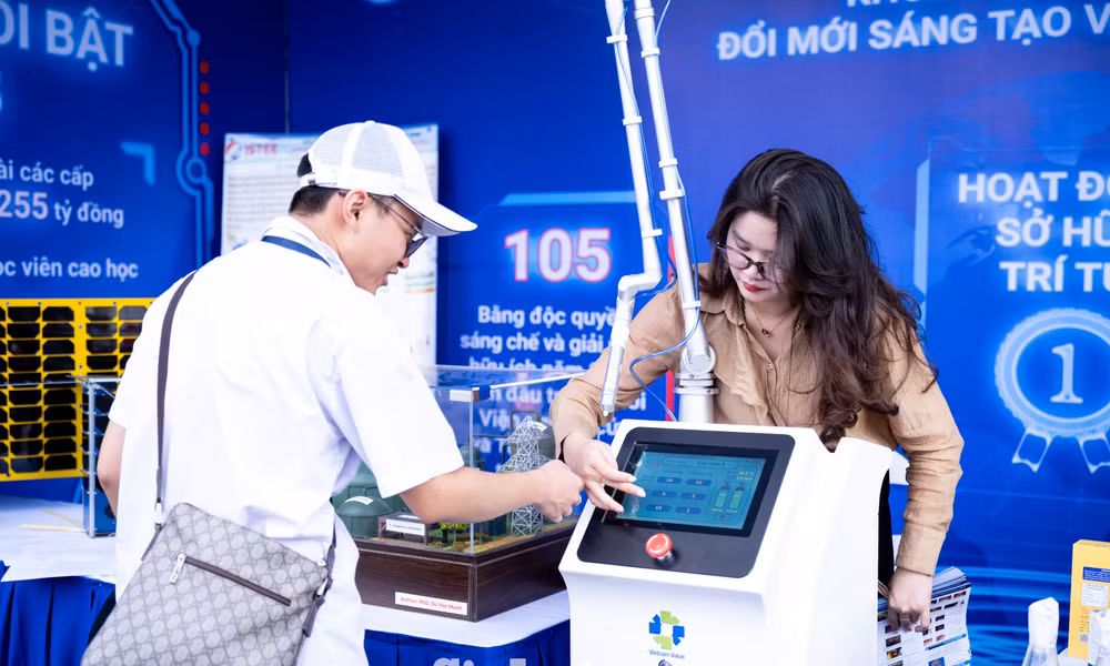 USTH đẩy mạnh đào tạo AI, bán dẫn và robot trong mùa tuyển sinh 2026