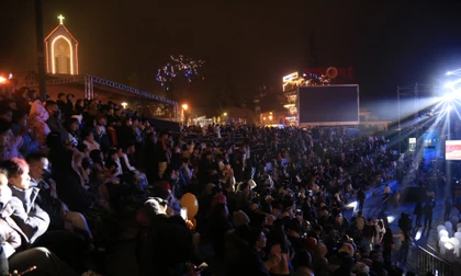 Sa Pa thu hút hàng chục nghìn du khách 