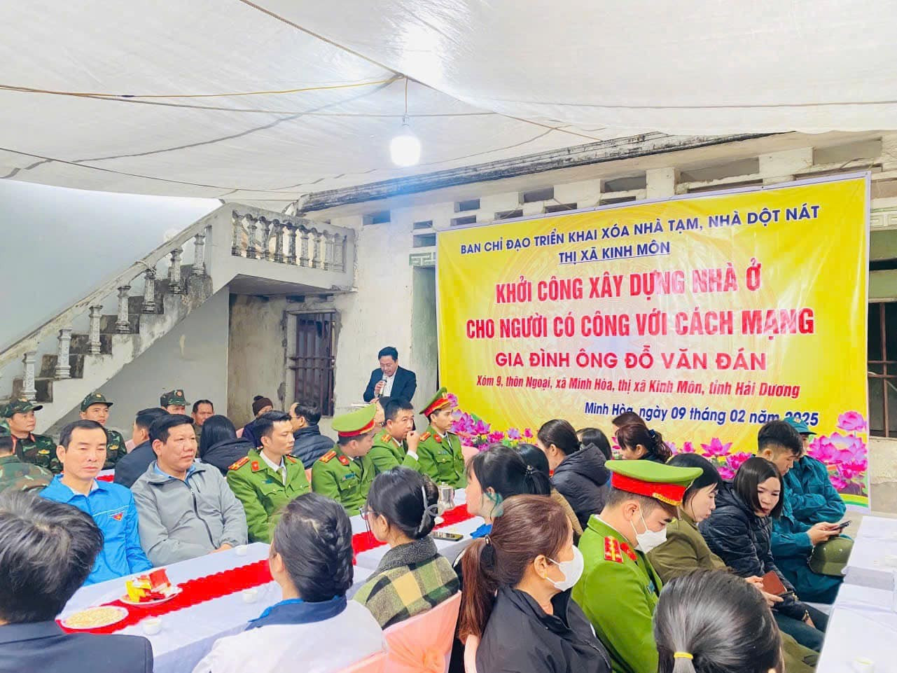 2025년 2월, 하이즈엉성에서는 혁명에 공로를 세운 사람들, 빈곤 가구, 그리고 준빈곤 가구를 위한 주택 건설 및 개보수 사업이 동시에 시작될 예정입니다. nha-dot-nat-1.jpg