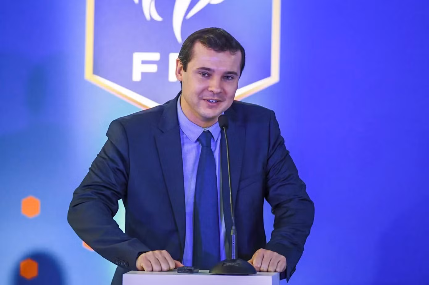 le-francais-kevin-lamour-propulse-numero-3-de-la-fifa.jpg