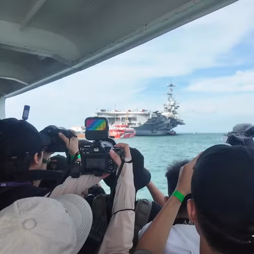 Bên trong tàu sân bay USS George Washington và sức mạnh tác chiến của không đoàn hải quân Mỹ