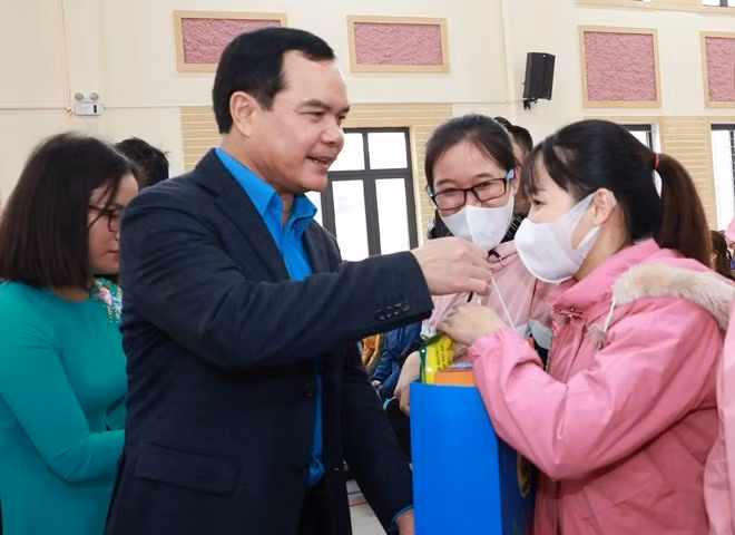 tet.jpg