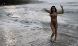 Sắc vóc nóng bỏng đậm chất Samba của mỹ nhân 9x Anne de Paula ảnh 1