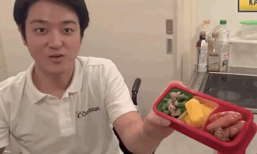 Chàng trai Nhật mất tay, chân vì tai nạn trở thành vlogger nổi tiếng ảnh 4