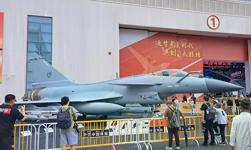 Indonesia sắp nhận lô tiêm kích ‘rồng uy vũ’ J-10CE đầu tiên từ Trung Quốc 