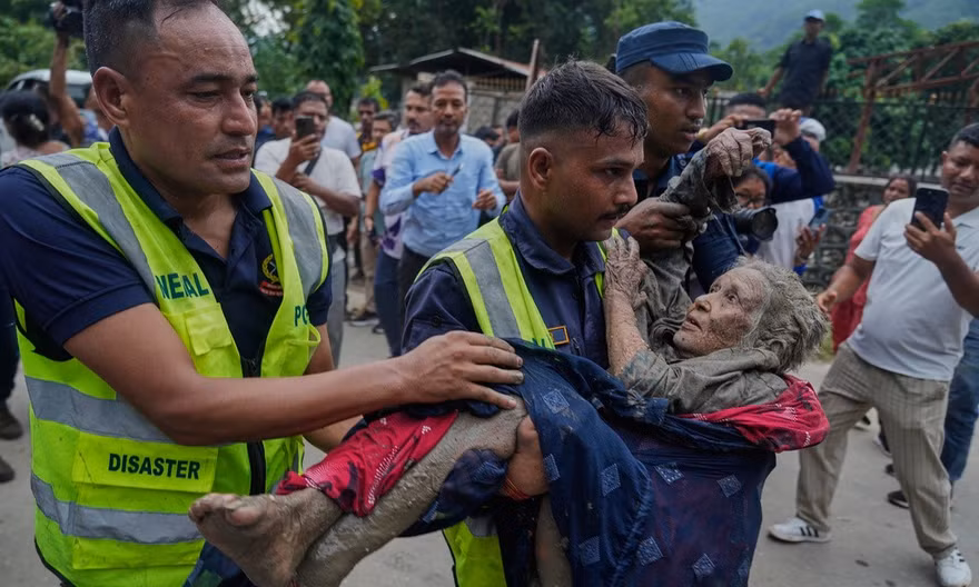 Việt Nam gửi điện thăm hỏi Trung Quốc và Nepal sau trận lũ quét kinh hoàng