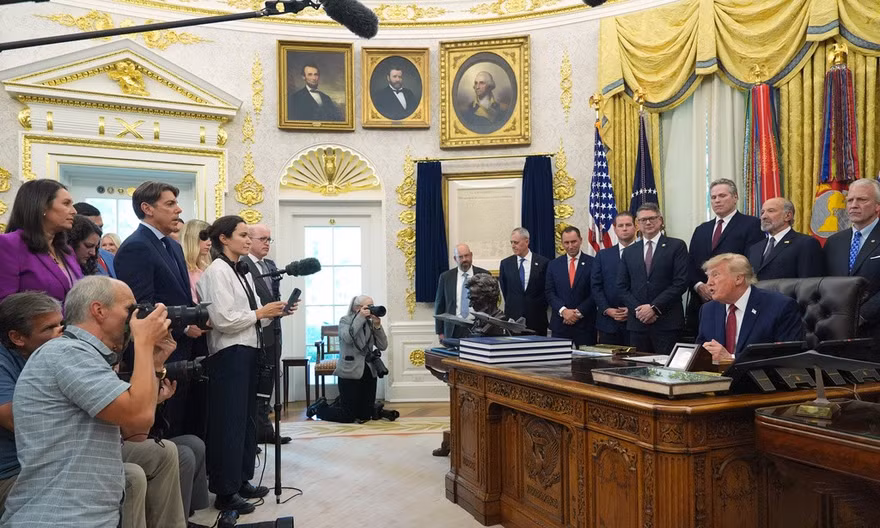 Tổng thống Trump tiết lộ việc Mật vụ Mỹ muốn dỡ bỏ Phòng Bầu dục