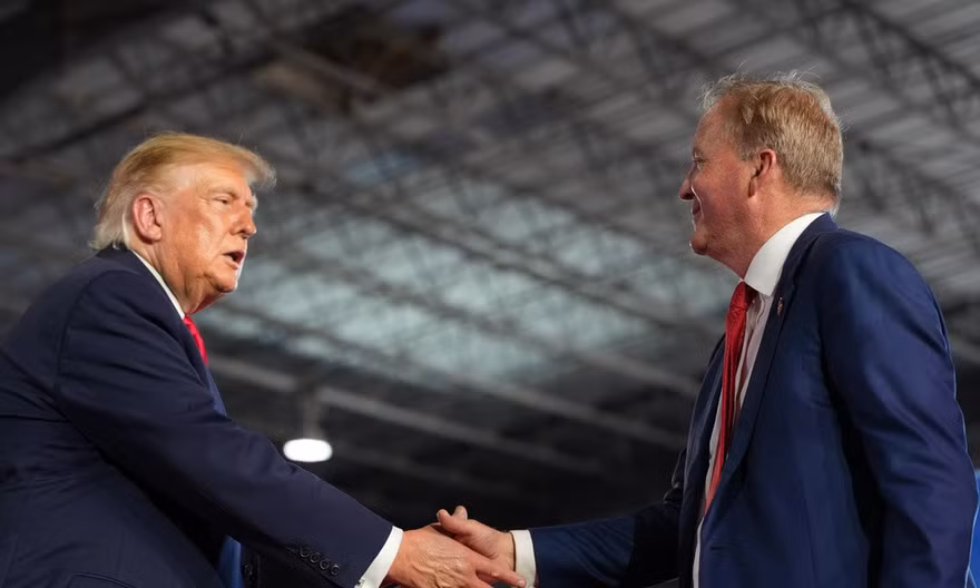 Texas nguy cơ tuột khỏi tầm tay, Tổng thống Trump hợp sức với tỷ phú Elon Musk 