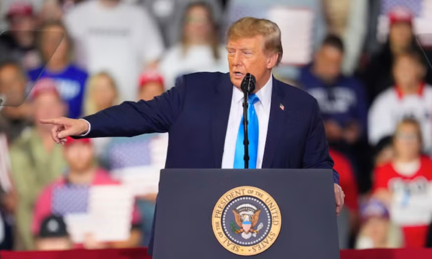 Tổng thống Mỹ Trump nói Google từng phớt lờ ông, giờ phải khúm núm