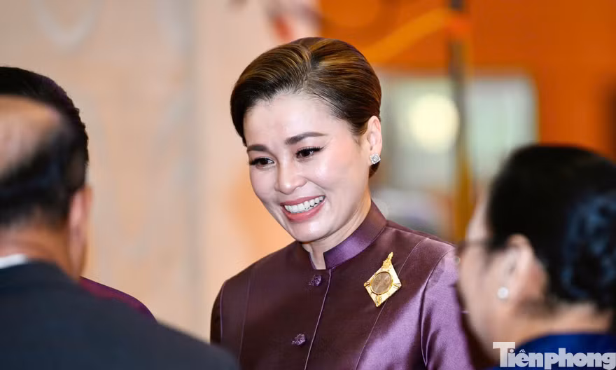Sự nghiệp đặc biệt của Hoàng hậu Suthida