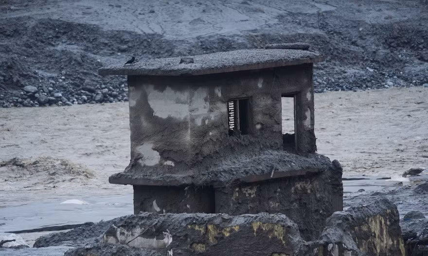 ‘Bom nước’ ở biên giới Nepal bắt đầu tràn, Trung Quốc dừng cứu hộ