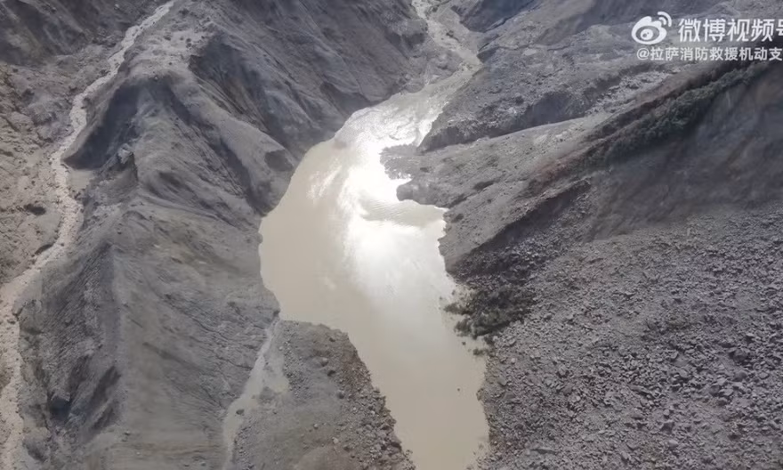 Ấn Độ cảnh giác với hàng ngàn hồ trên núi sau thảm hoạ ở Nepal