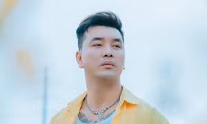 Ưng Hoàng Phúc trở lại
