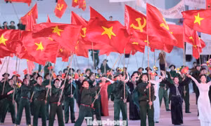 'Dưới lá cờ vẻ vang của Đảng' - bản hòa ca hùng tráng chào mừng thành công Đại hội Đảng