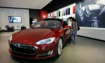 Ô tô điện Tesla được báo giá thay pin đắt gấp đôi giá xe