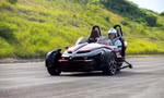 Yamaha hé lộ mẫu mô tô điện 3 bánh độc đáo