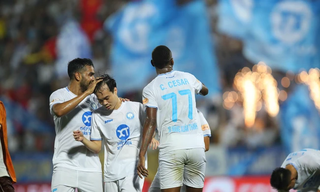 Thép Xanh Nam Định 2 lần vô địch V-League với nguồn lực ngoại binh mạnh. 
