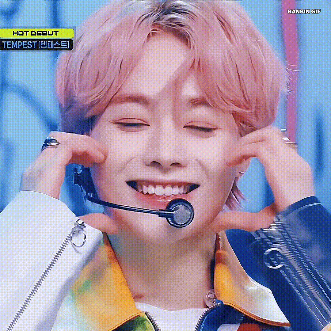 Màn ending được cư dân mạng khen nức nở ví như tiên tử.