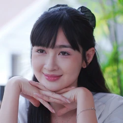 Diễn viên Ngọc Thủy: 'Khi không đóng phim, tôi bưng bê, rửa bát ở quán bún'