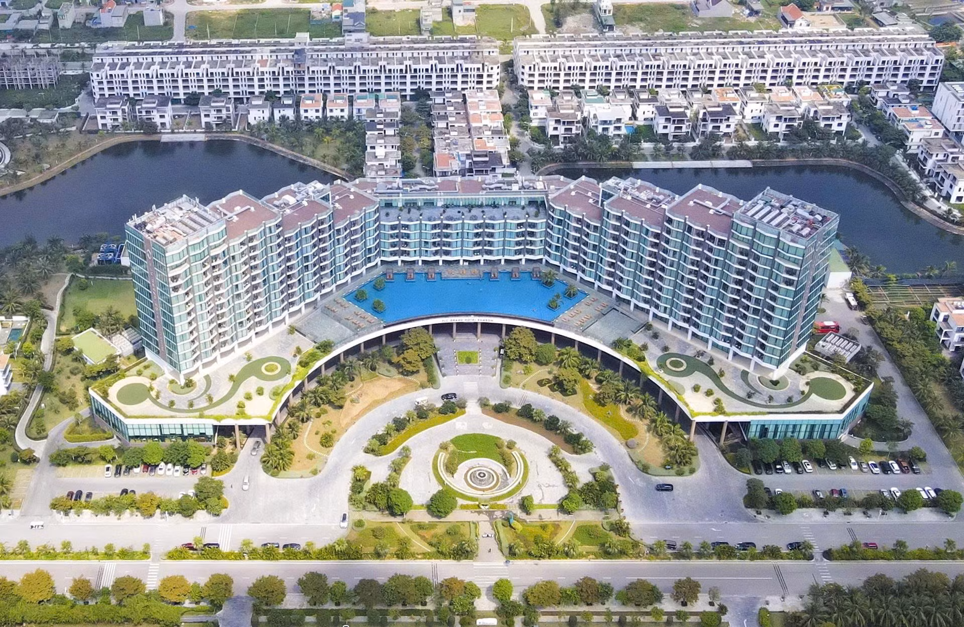 Khốn khổ vì mua căn hộ dịch vụ