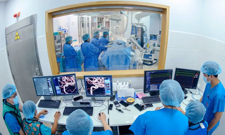 Tham vọng đưa Việt Nam vào bản đồ công nghệ điều trị đột quỵ