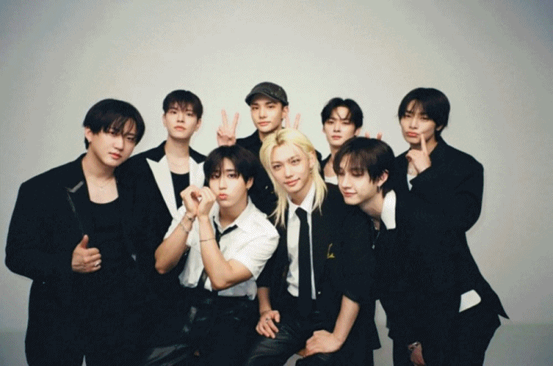 Bản tin K-biz ngày 16/11: Stray Kids ăn mừng vị trí số 1 trên Billboard, Jung Woo Sung trở lại với 'Made in Korea'