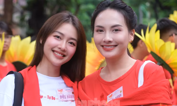 Phỏng vấn độc quyền dàn nghệ sĩ sơ duyệt A80: 'Choáng ngợp vì sức nóng'