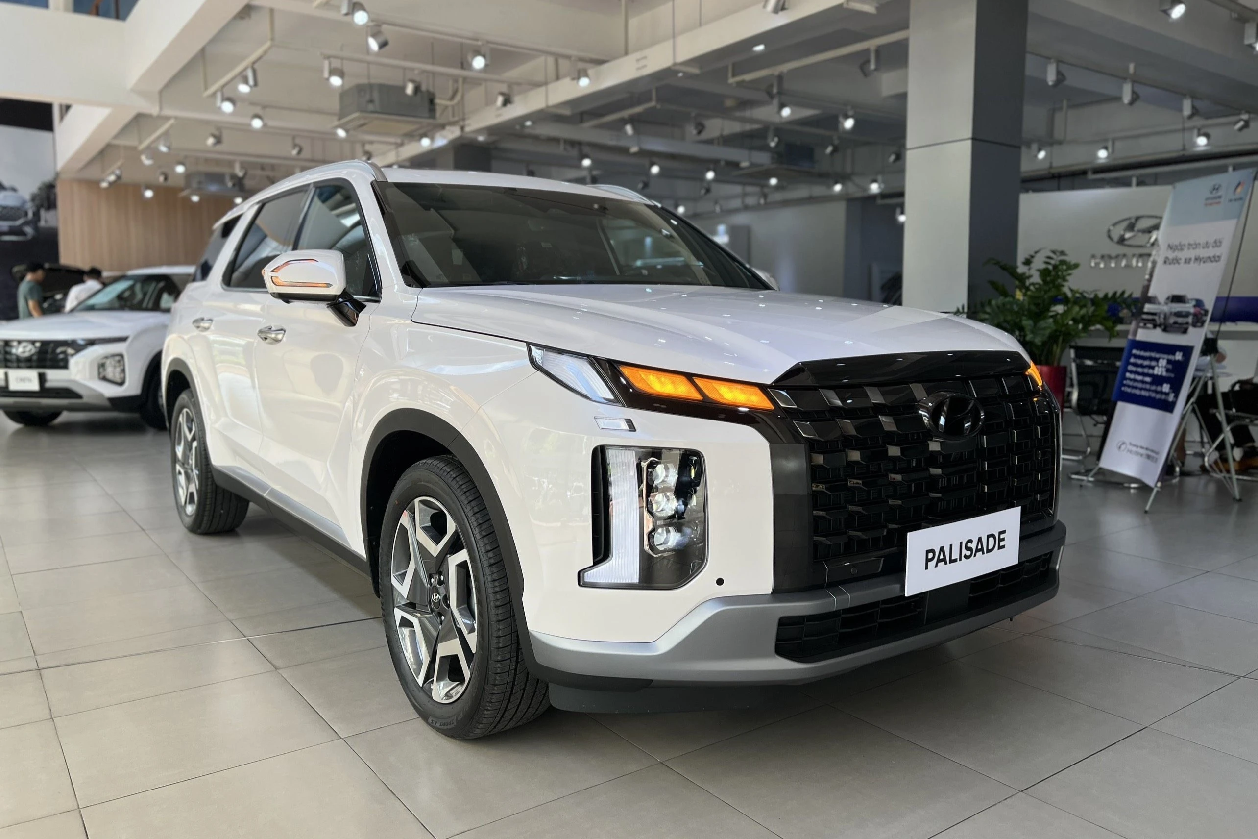Cuộc đua giảm giá xe 7 chỗ cận Tết: MPV cỡ nhỏ 'nóng' với ưu đãi hàng trăm triệu
