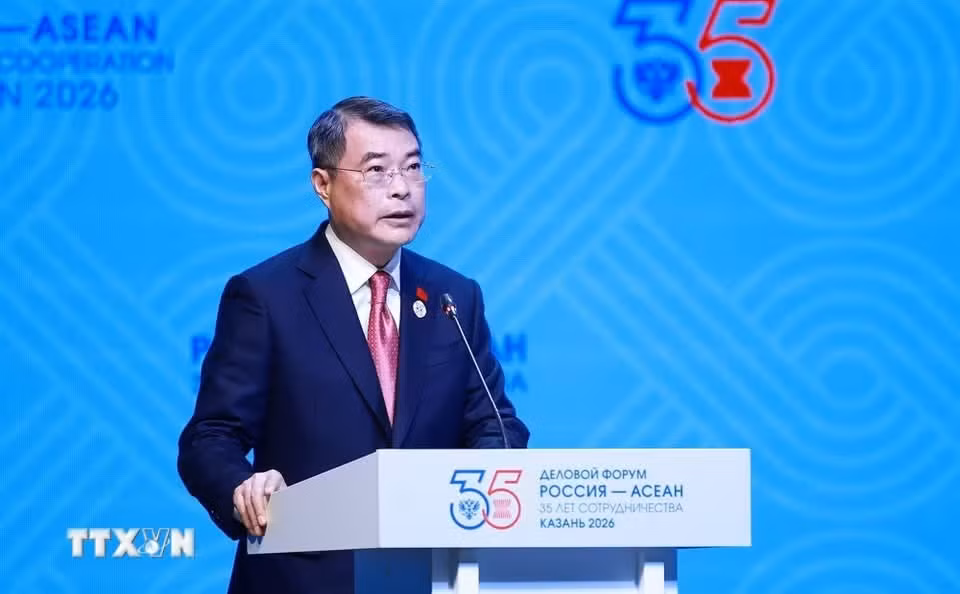 Thủ tướng Lê Minh Hưng phát biểu tại Diễn đàn Doanh nghiệp Nga - ASEAN. (Ảnh: Dương Giang/TTXVN)