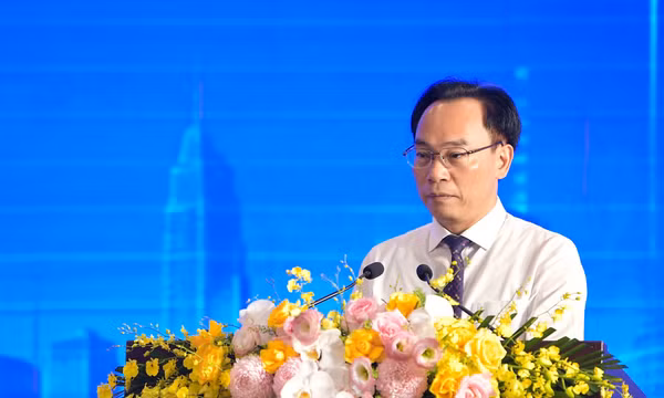 Bộ trưởng Giáo dục nói về mặt trái của việc lạm dụng AI