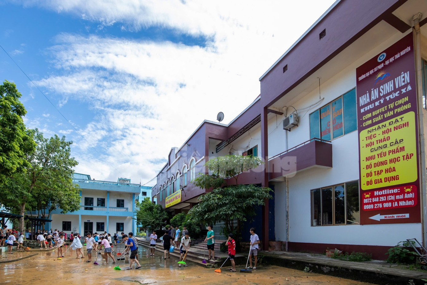 Matsalen vid Thai Nguyen University of Education z7101551742157-2fb09dd1a4a16958e41d6360b5578e98-2730.jpg
