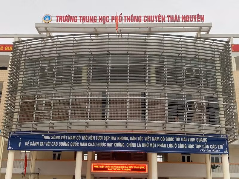 truong-thpt-chuyen-thai-nguyen.jpg