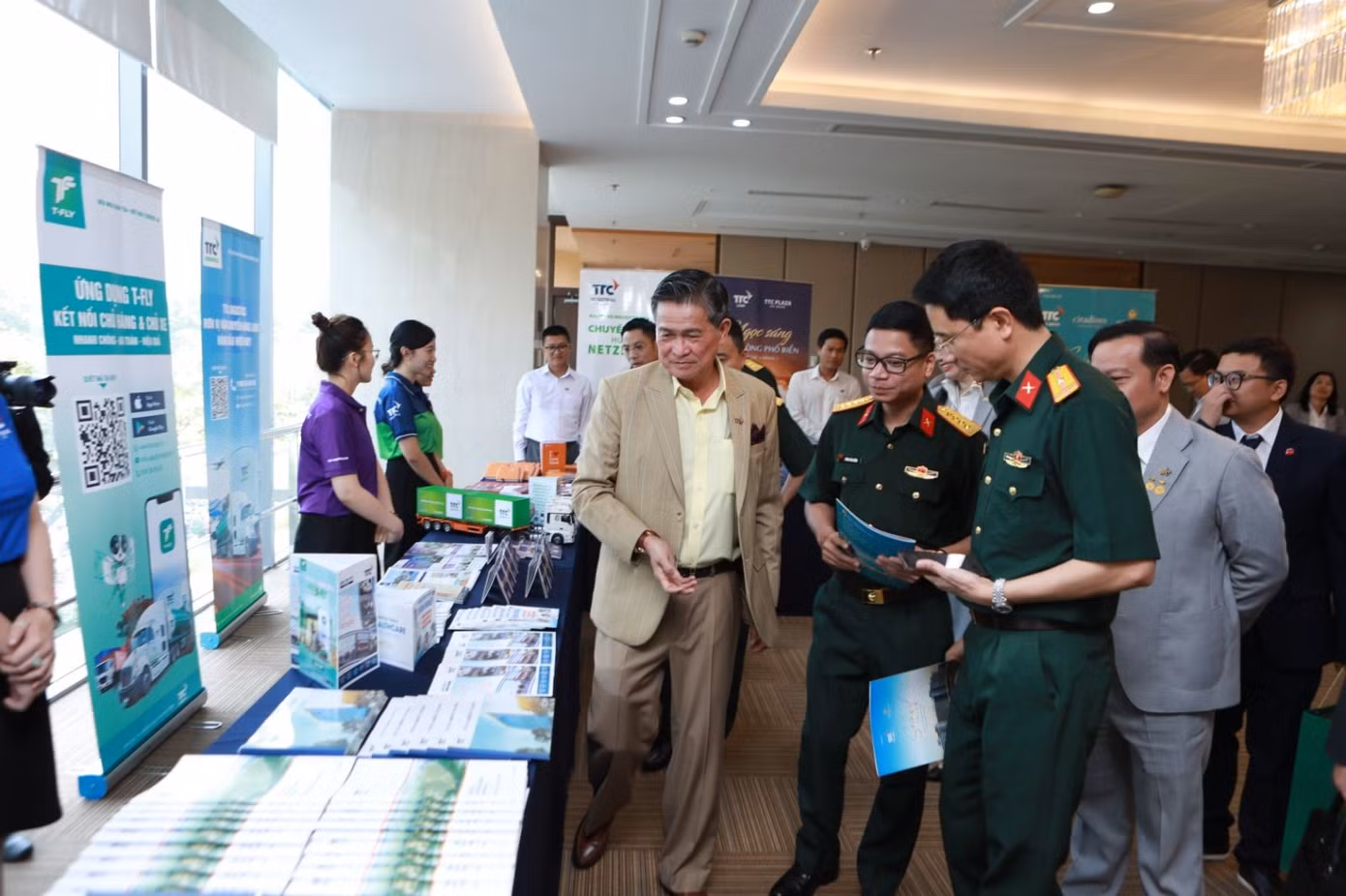 ttc-iz-trung-bay.jpg