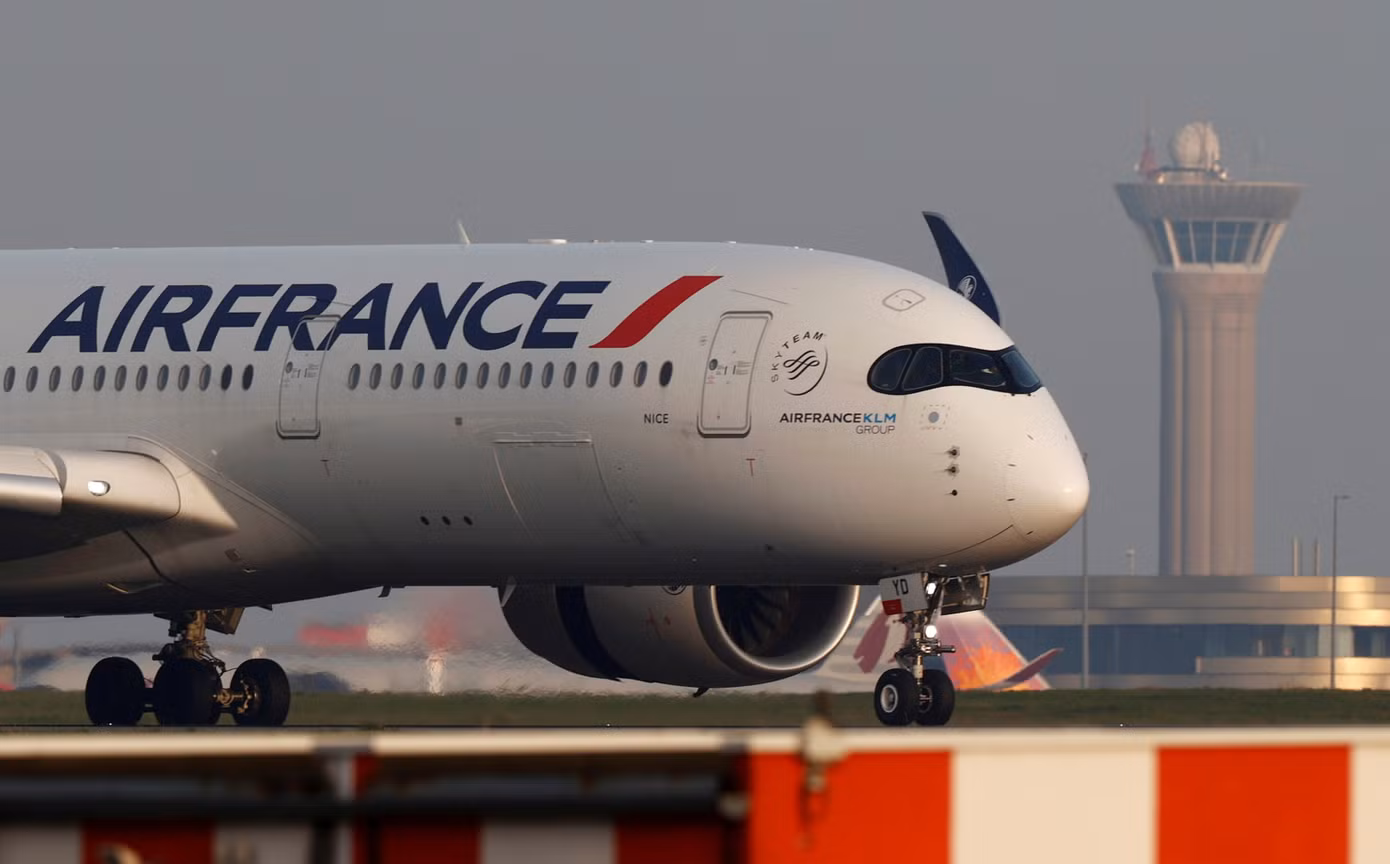 anh-4-air-france-klm-len-ke-hoach-ap-dung-phu-phi-nhien-lieu-doi-voi-cac-duong-bay-dai.jpg