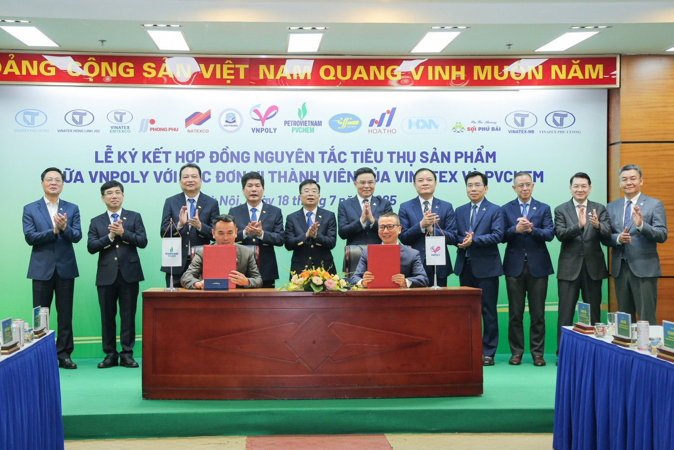 POLY ký kết hợp tác PVCHEM a8.jpg