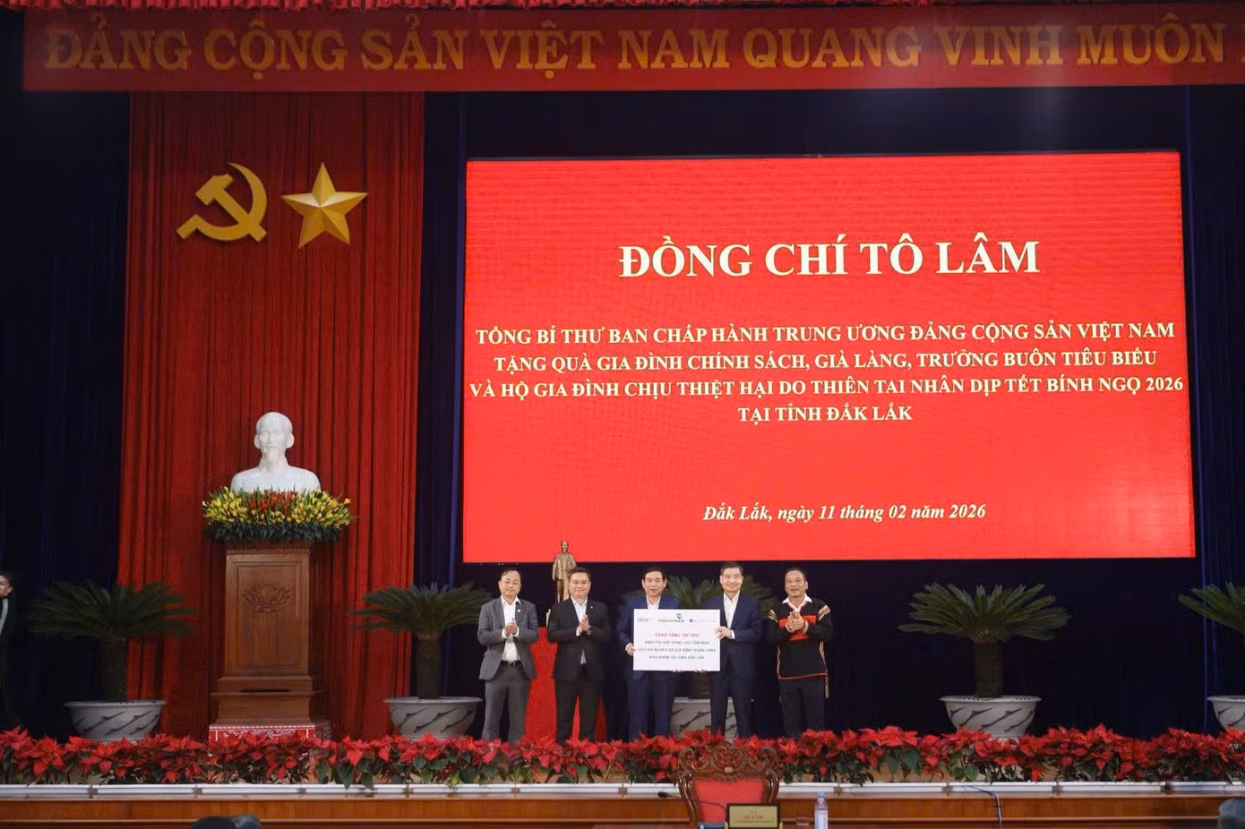 dau-an-vcb-tren-hanh-trinh-phung-su-cong-dong-anh-2.jpg