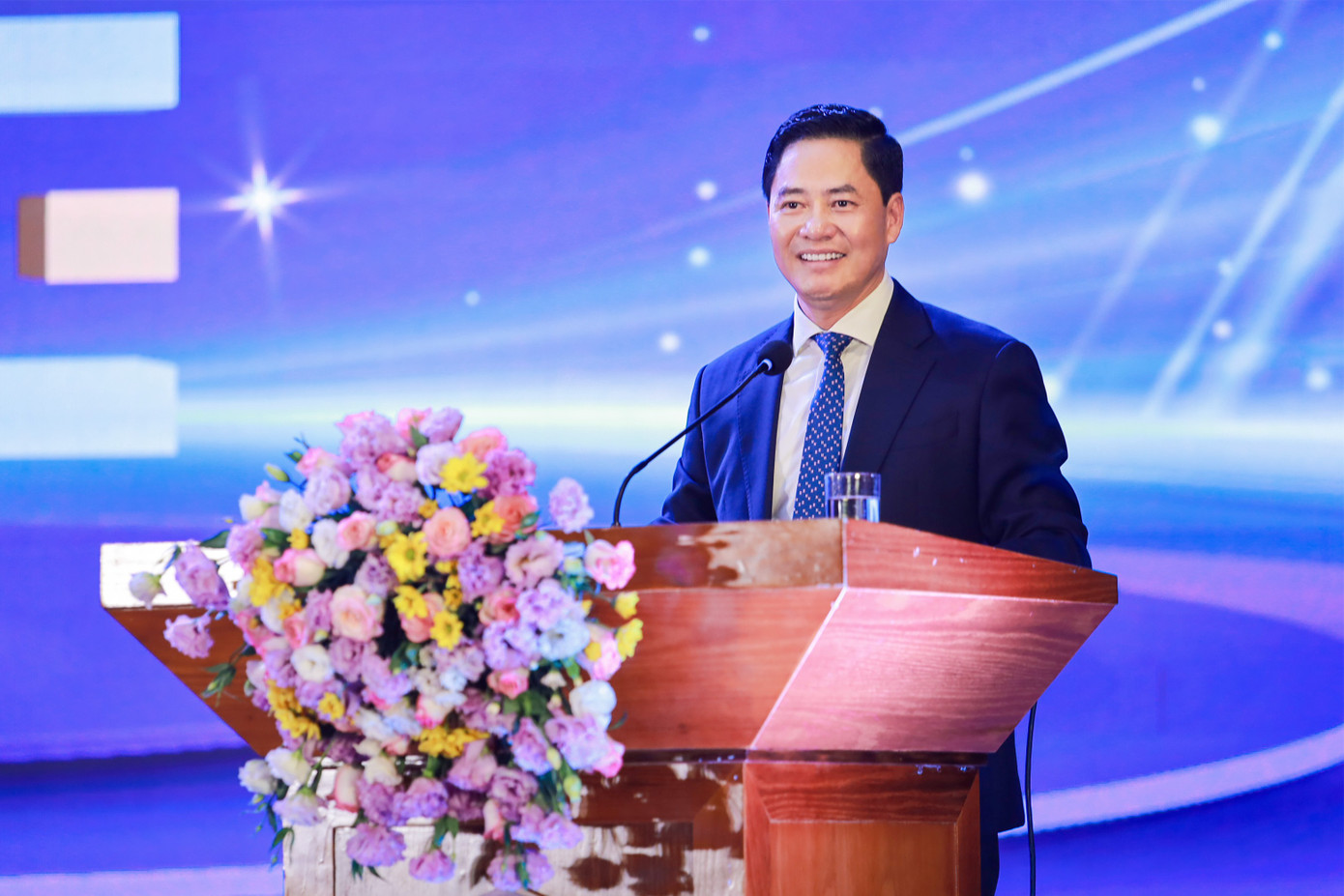 Docent, Dr. Bui Huu Toan, ordförande för Bankakademiens råd anh-3-3293.jpg