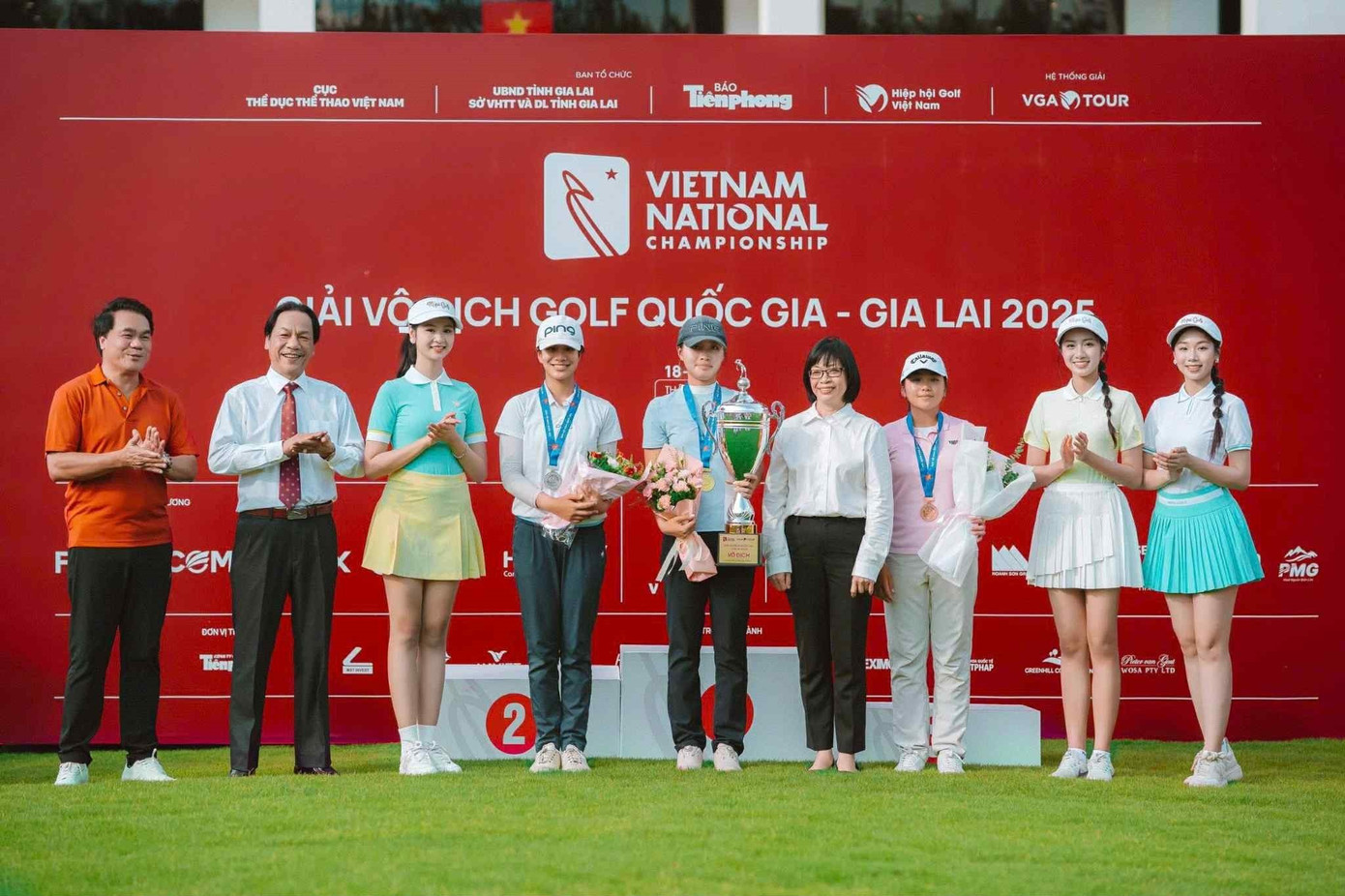 Le Chuc An, 2025 Ulusal Golf Şampiyonası - Gia Lai'nin kadınlar kategorisinde şampiyon oldu. 4.jpg
