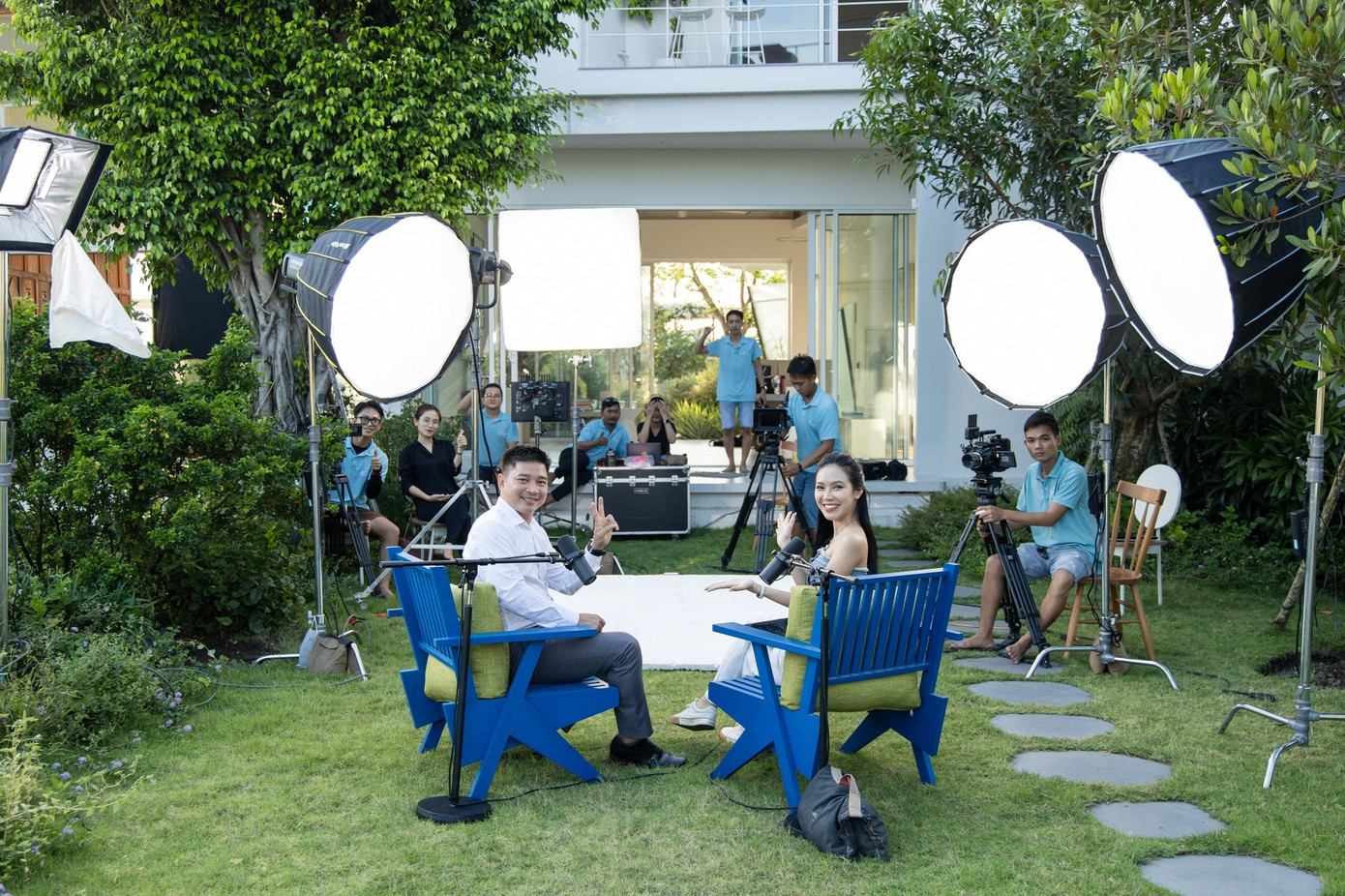 Chuỗi video podcast How2Money là một trong những minh chứng rõ nét cho DNA luôn đi đầu xu hướng báo chí hiện đại của Tri Thức - Znews. Ảnh: Phương Lâm.