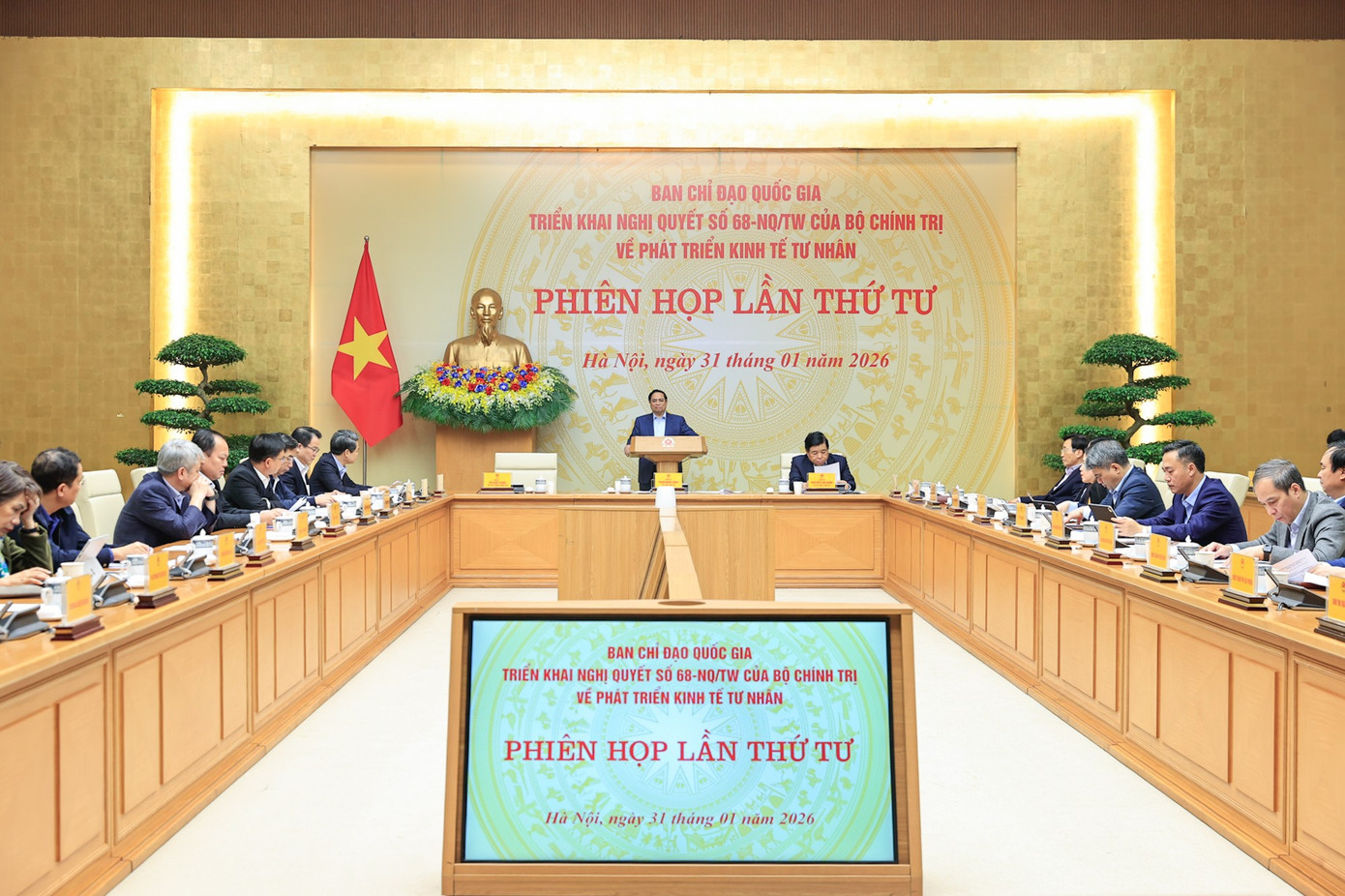 anh-1-phien-hop-thu-4-bcd-nq-68.jpg