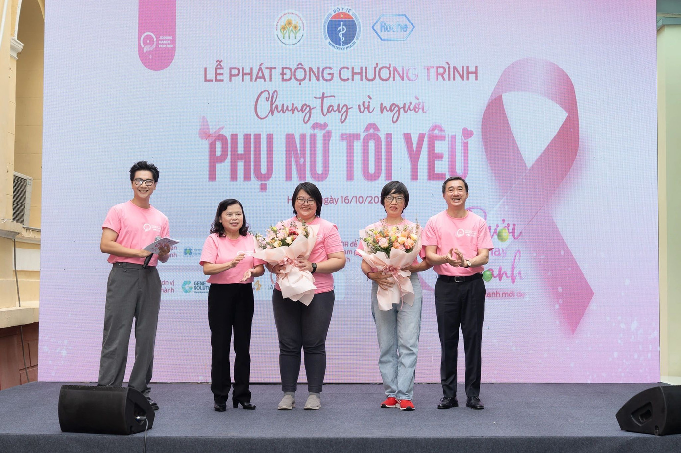 លោកស្រី Truc នៅក្នុងព្រឹត្តិការណ៍មួយដែលរៀបចំដោយក្រសួងសុខាភិបាល និងមន្ទីរពេទ្យ K image003.png