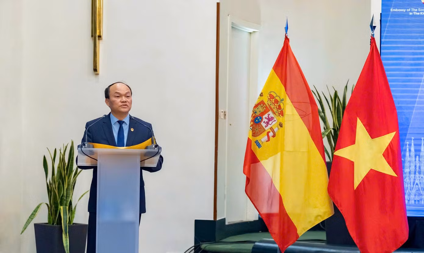 he-doan-thanh-song-ambassador-of-vietnam-to-spain.jpg
