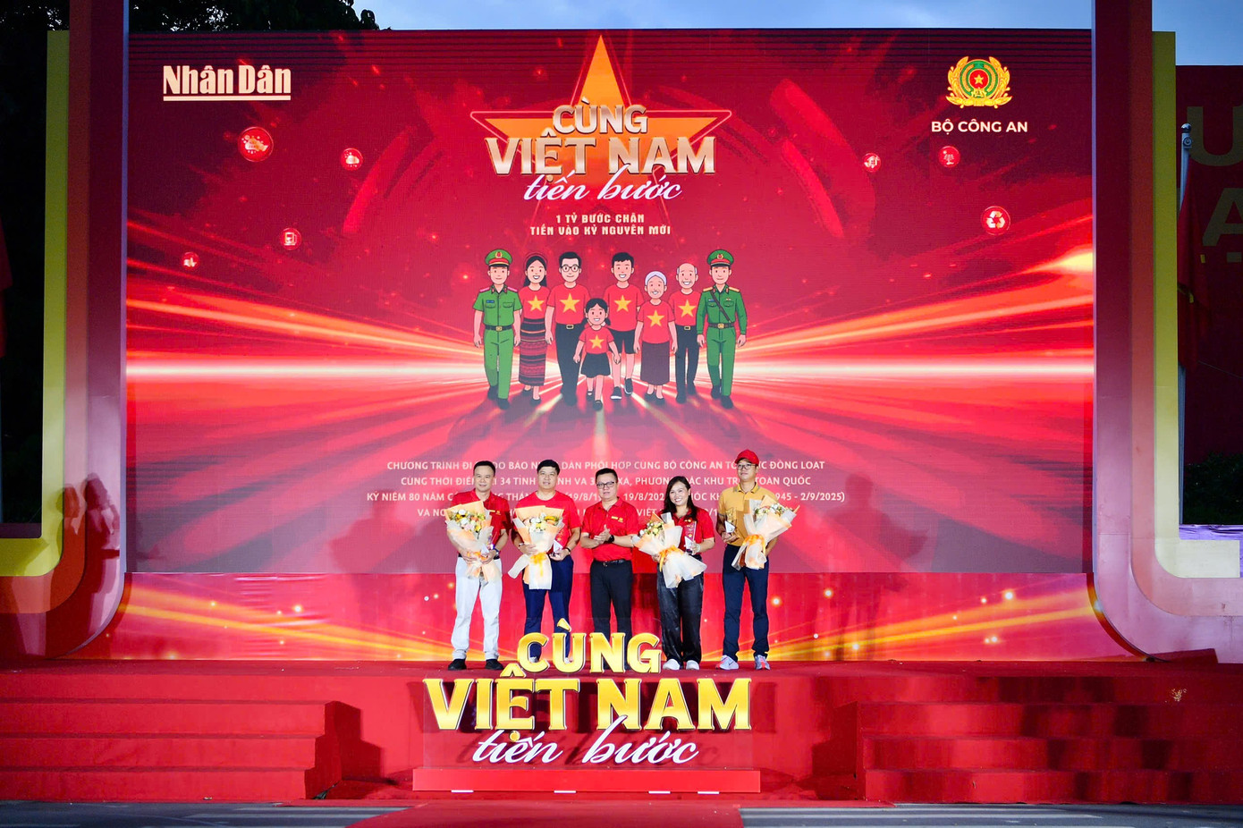 vcb-cung-viet-nam-tien-buoc-3.jpg