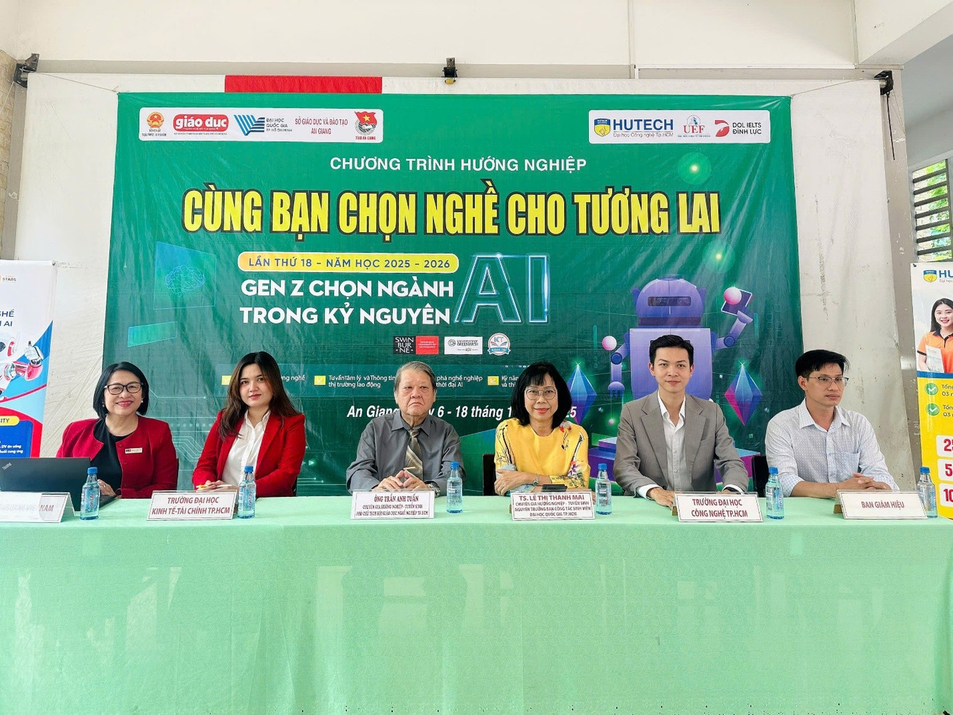 ນັກສຶກສາມີແນວໂນ້ມທີ່ຈະກໍານົດແຜນການໄລຍະຍາວໃນເວລາທີ່ເລືອກສາຂາວິຊາຂອງເຂົາເຈົ້າ. image003-9897.jpg