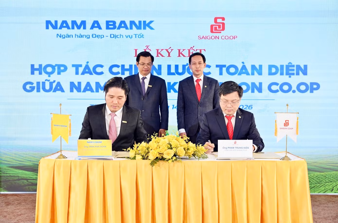 anh-1-nam-a-bank-va-saigon-coop.jpg